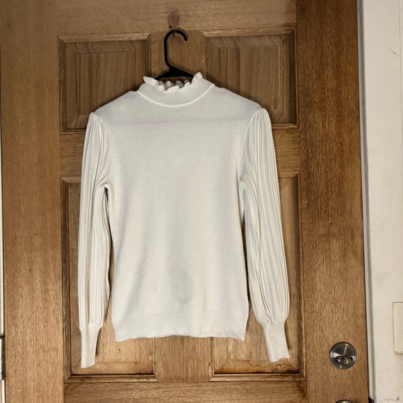 Nanette Lepore Shimmering‎ White Knit Top size S - Picture 1 of 4